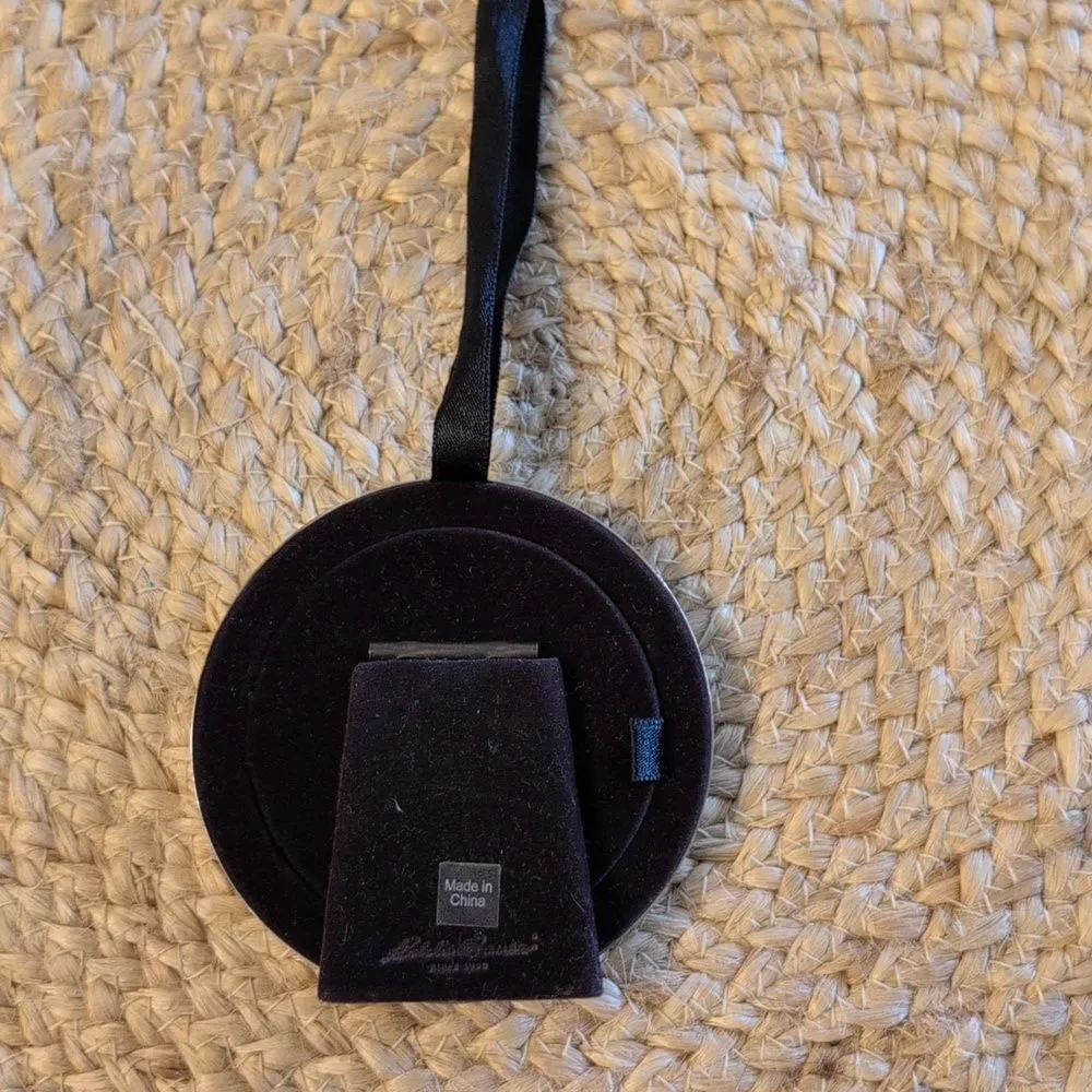 Eddie Bauer elegant round